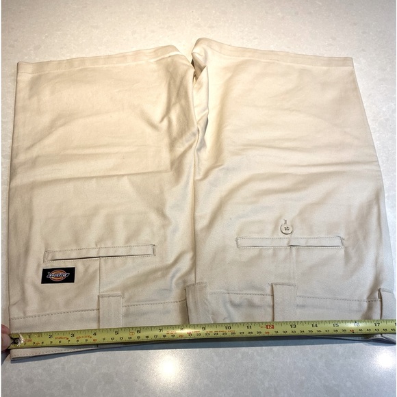 NEW Dickies MEN Cobden Short With Tags Size 34 Cream ⭐️⭐️⭐️⭐️ - Picture 16 of 17